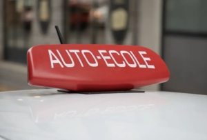 Je souhaite changer d'auto-école. Comment faire ?